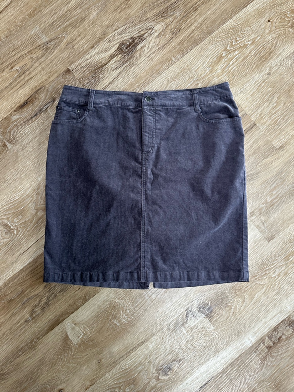Charter Club Men's Charcoal Flat-Front Shorts